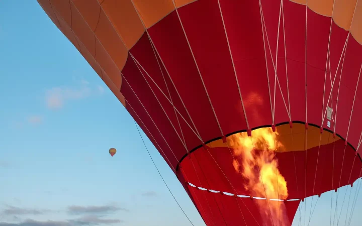 lukas-juhas-8WG7haIYqUA-unsplash